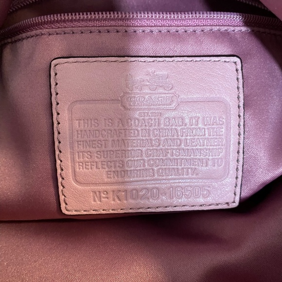 COACH Madison Op Art Maggie Shoulder Bag. In great condition! - Picture 9 of 11